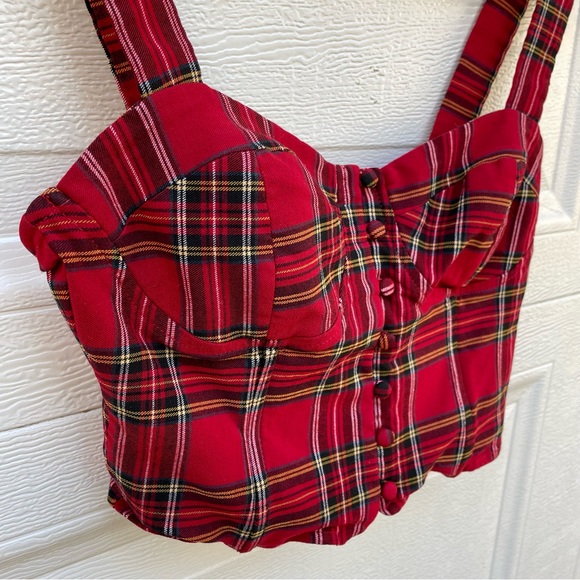 FOREVER 21 size M crop top plaid red with buttons down the front. - Picture 4 of 8